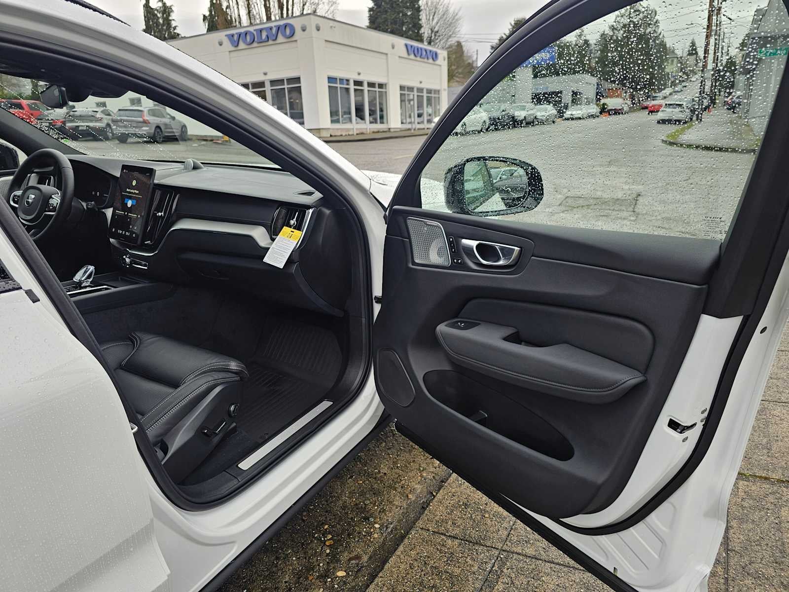 2026 Volvo XC60 Ultra Black Edition