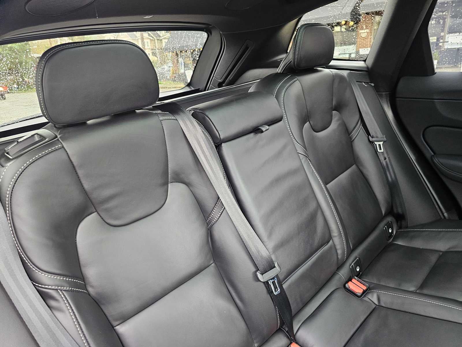 2026 Volvo XC60 Ultra Black Edition