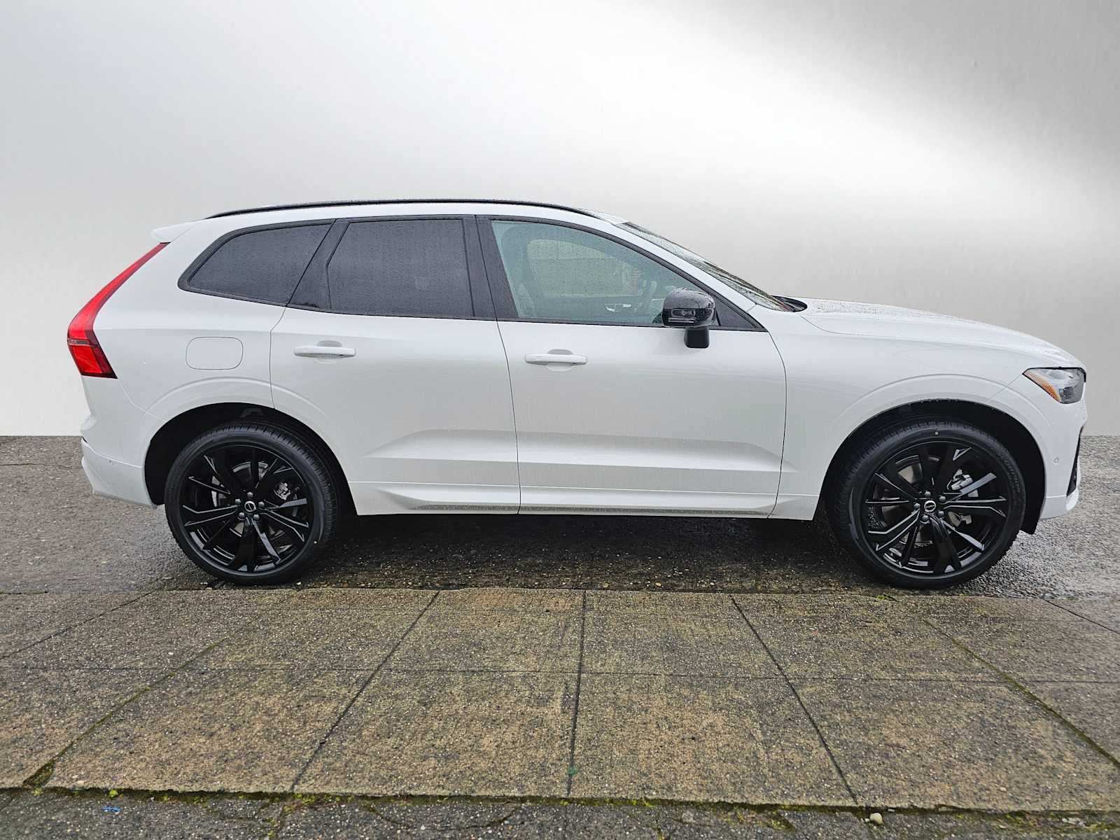 2026 Volvo XC60 Ultra Black Edition
