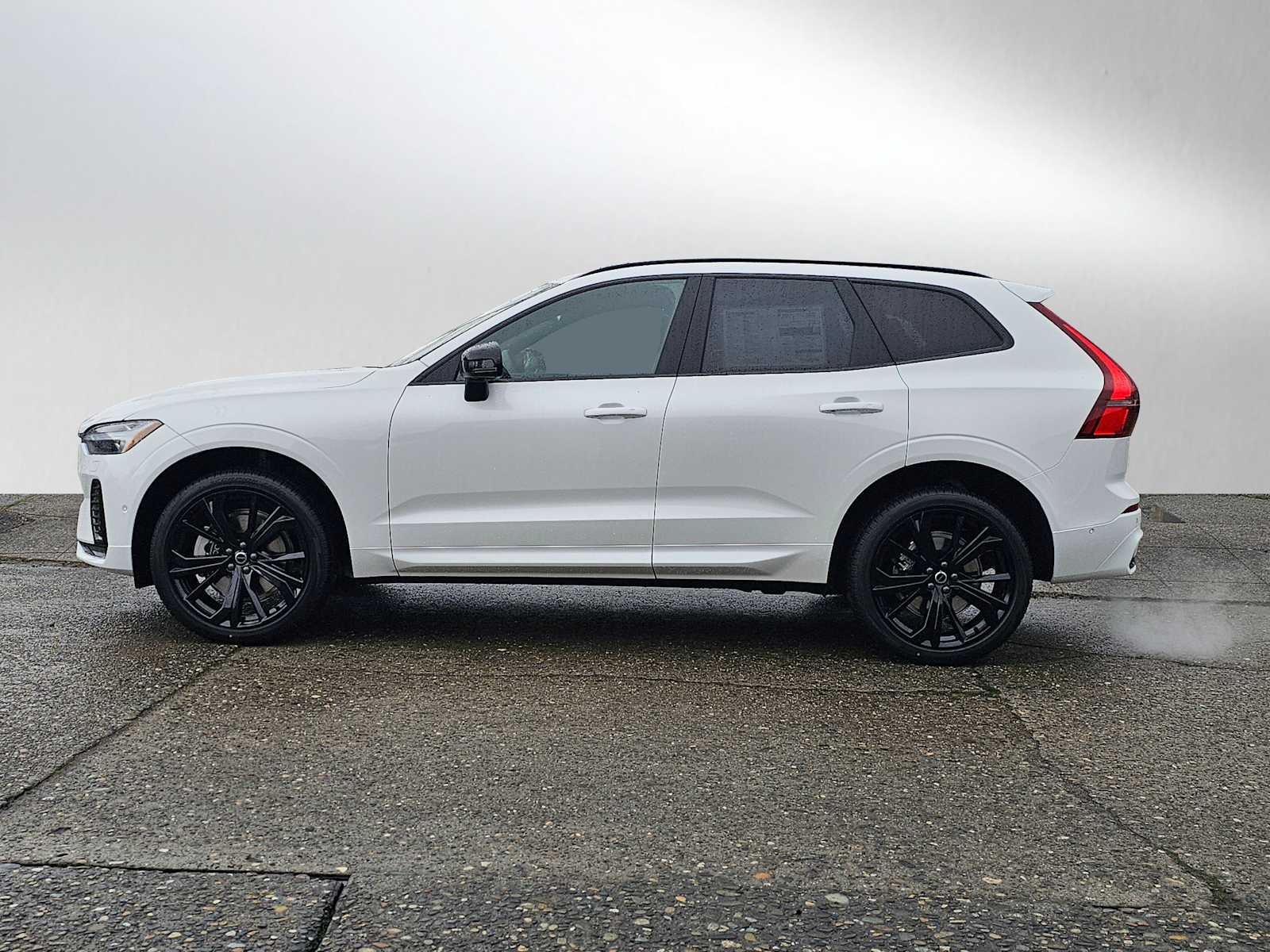 2026 Volvo XC60 Ultra Black Edition