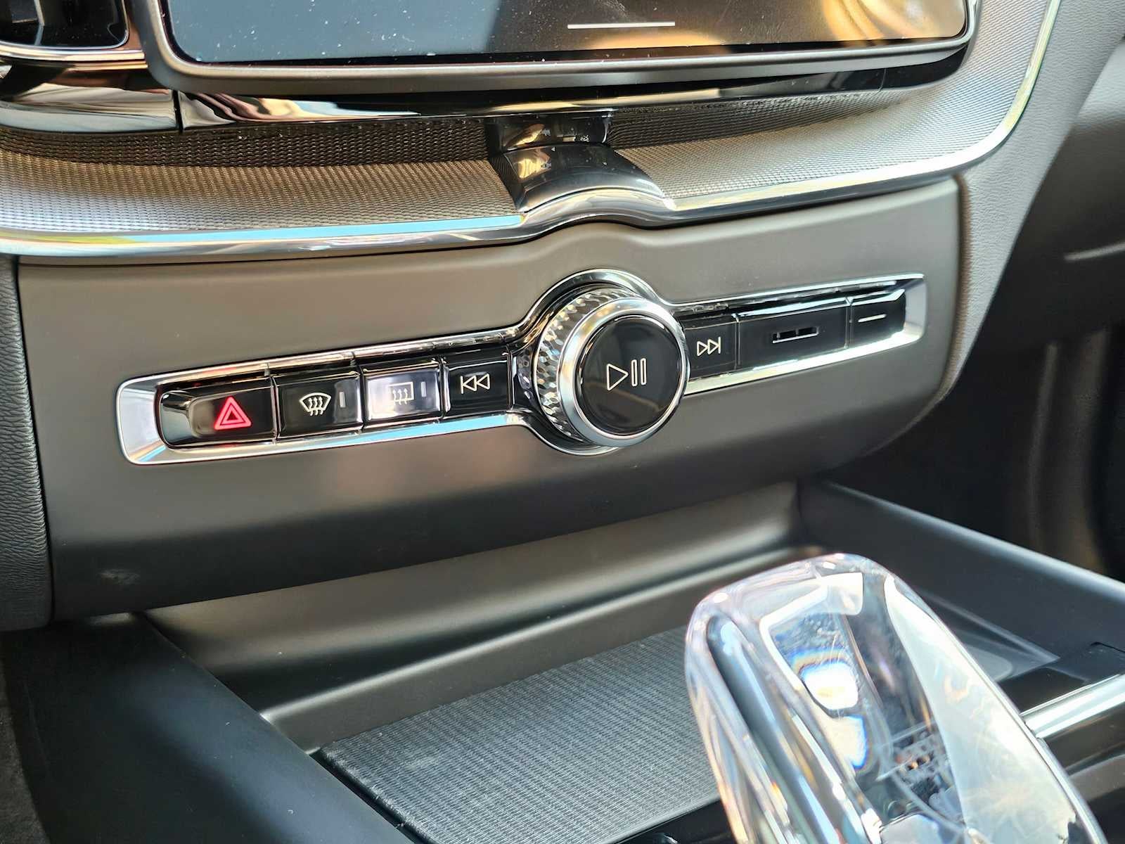 2026 Volvo XC60 Ultra Black Edition