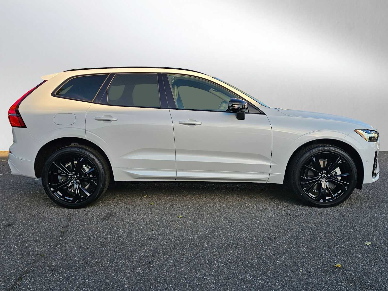 2026 Volvo XC60 Ultra Black Edition