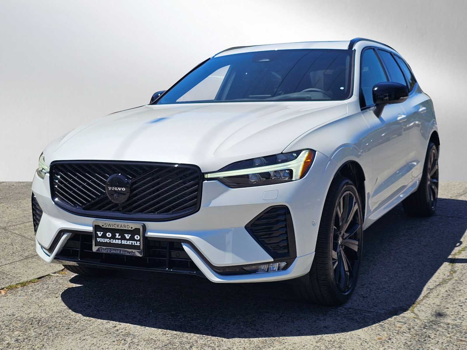2026 Volvo XC60 Ultra Black Edition
