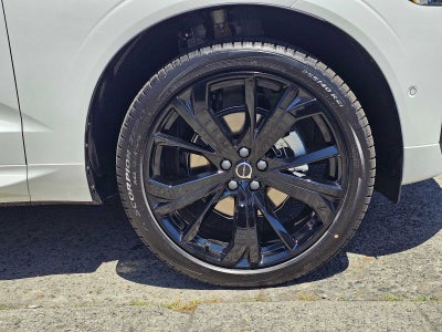 2026 Volvo XC60 Ultra Black Edition