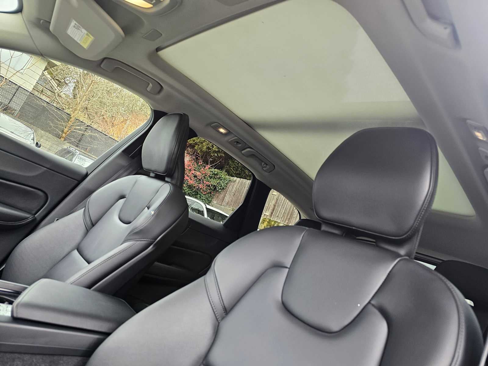 2025 Volvo XC60 Core