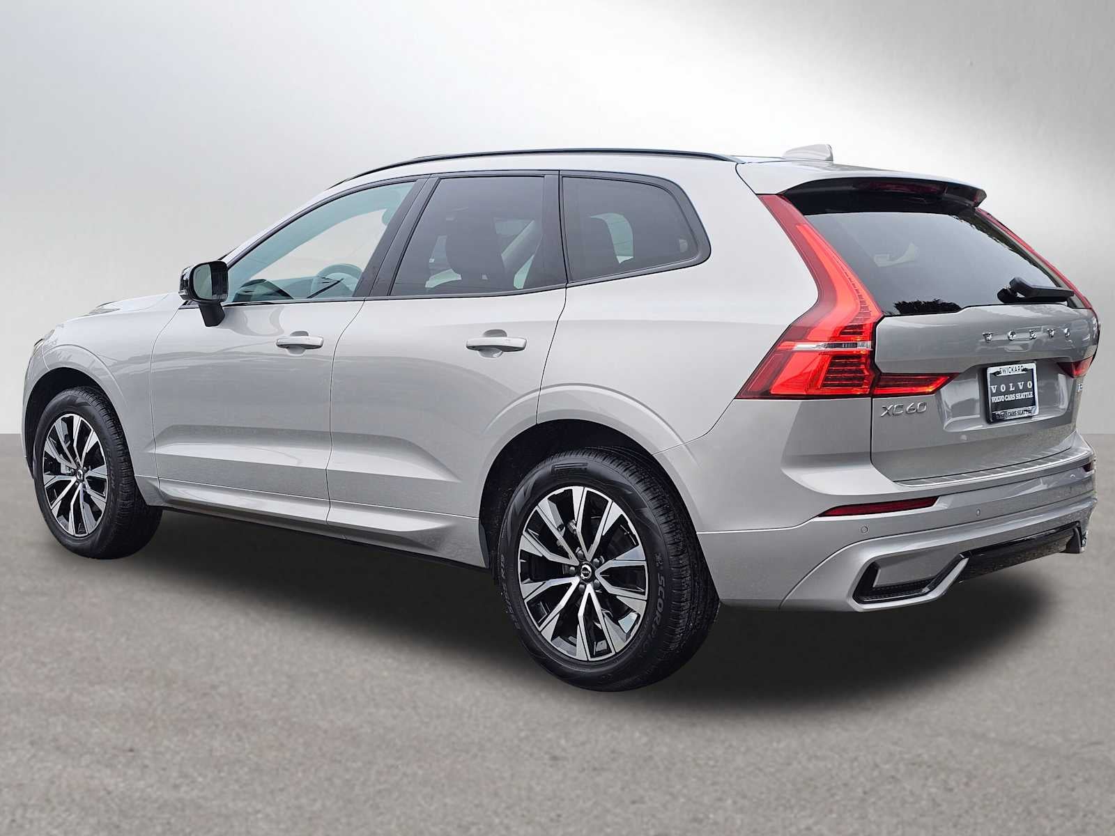 2025 Volvo XC60 Core