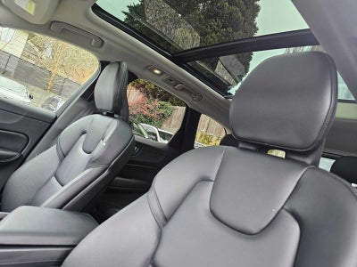 2025 Volvo XC60 Core