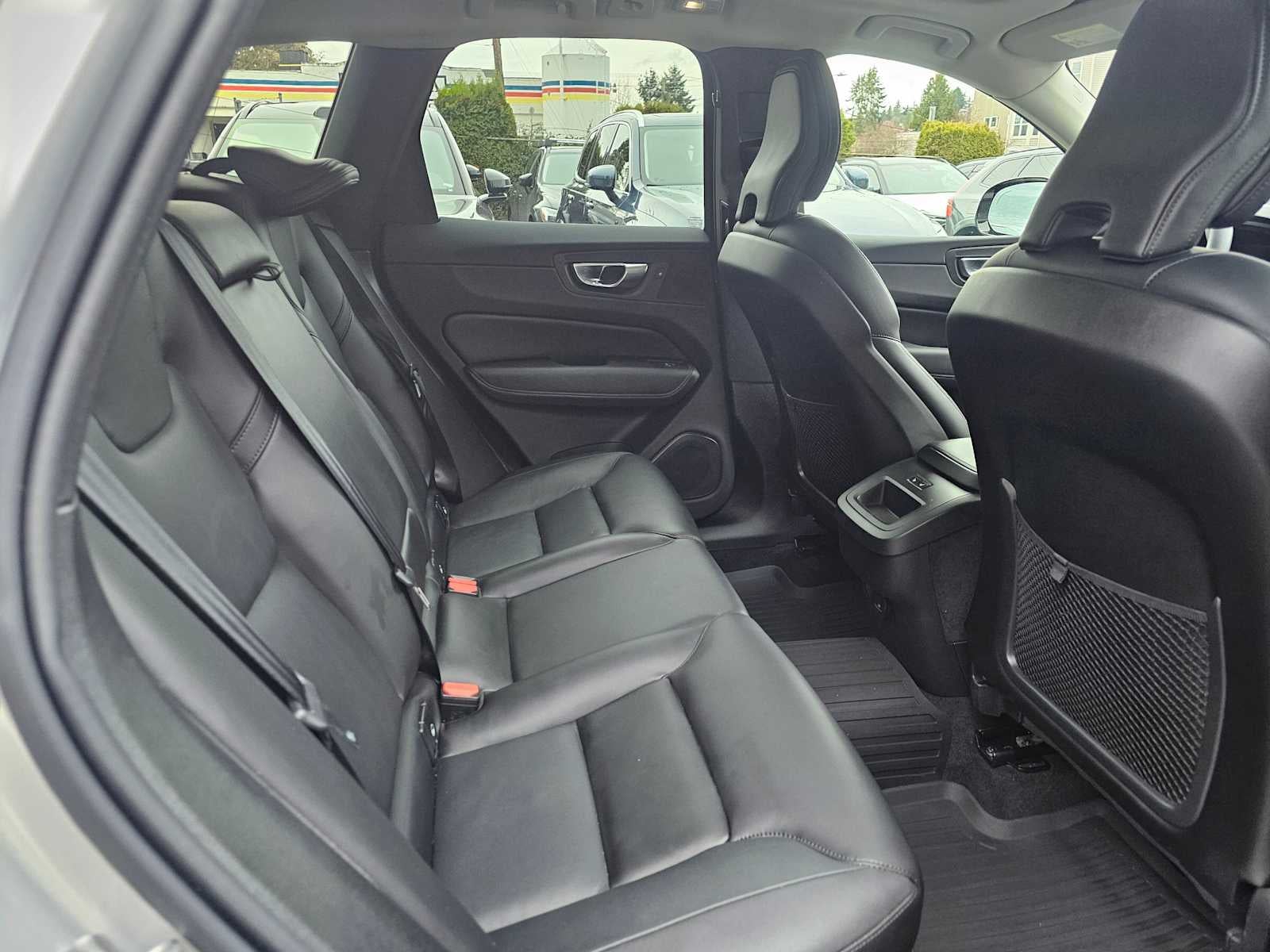 2025 Volvo XC60 Core