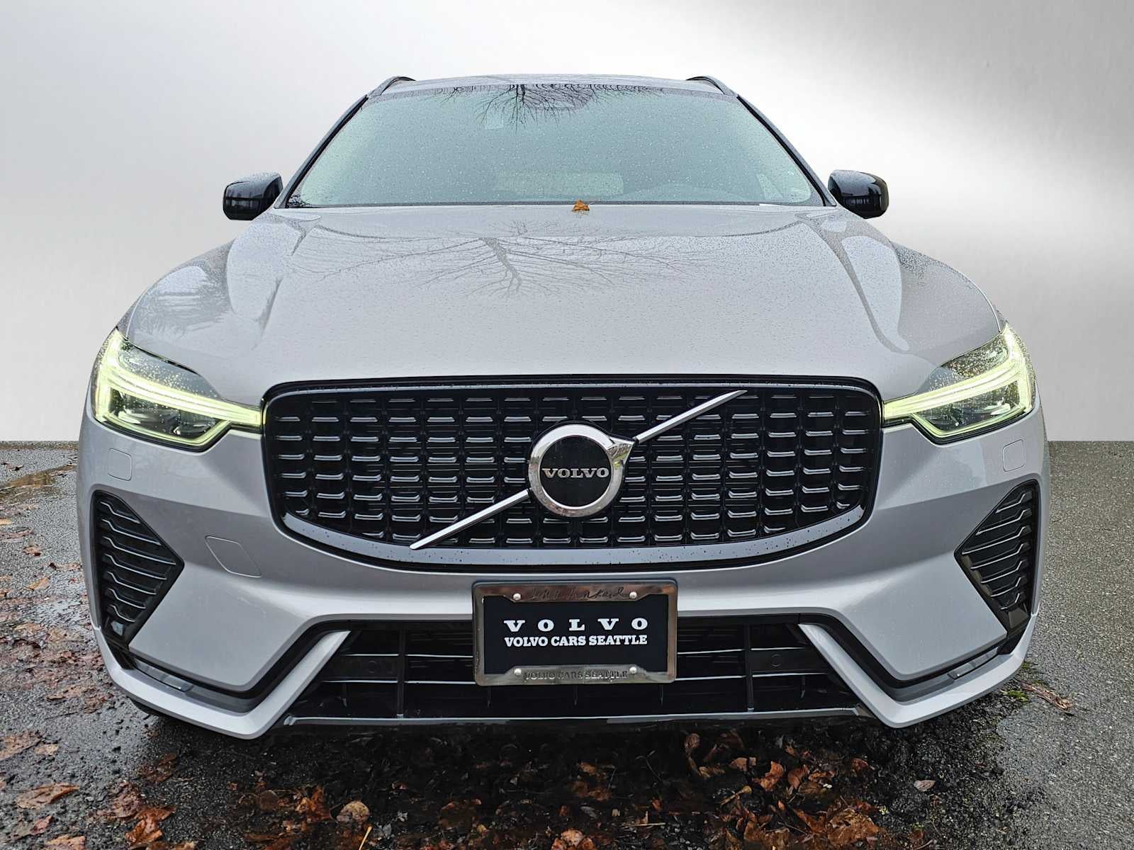 2025 Volvo XC60 Core