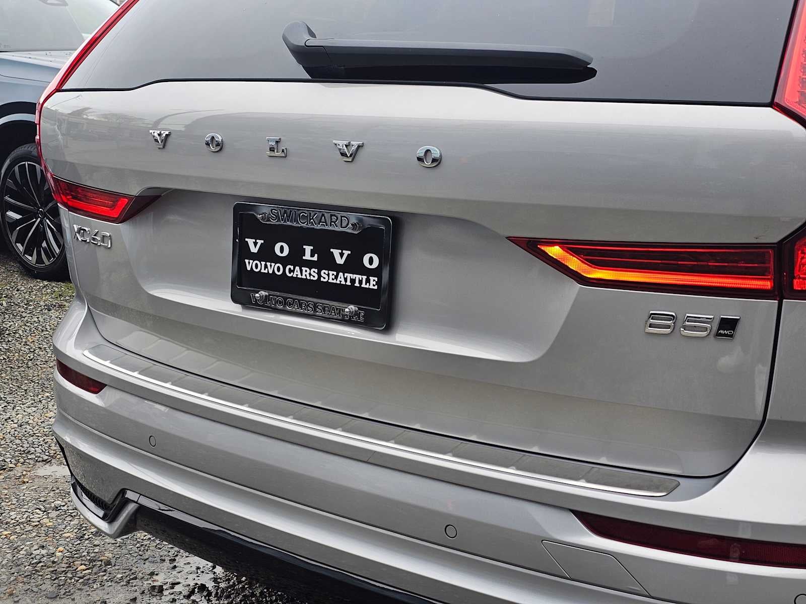 2025 Volvo XC60 Core