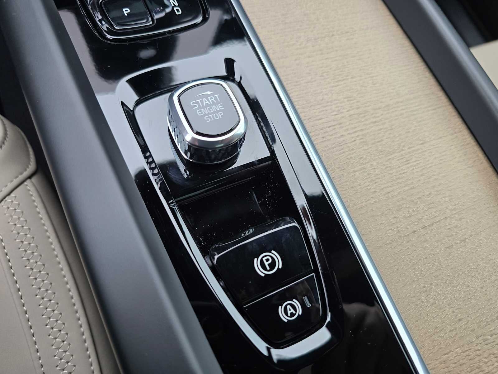 2026 Volvo XC60 Core