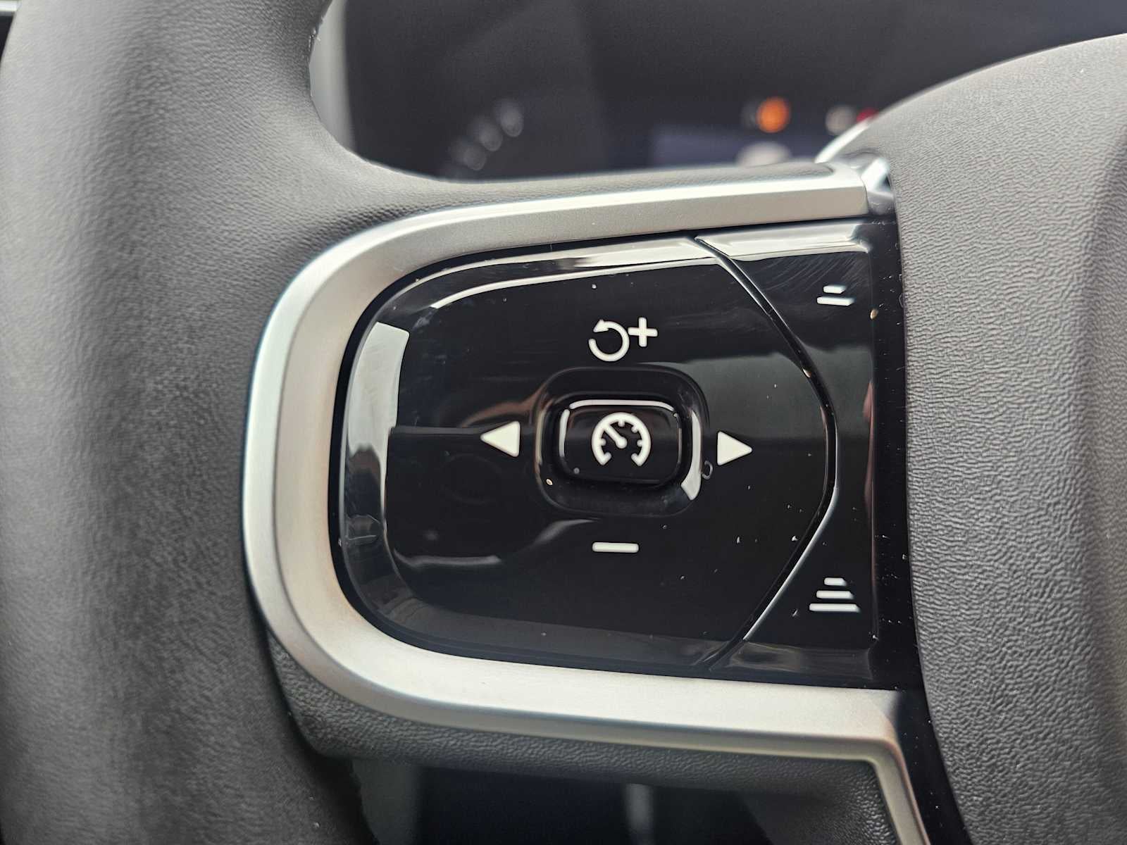 2026 Volvo XC60 Core