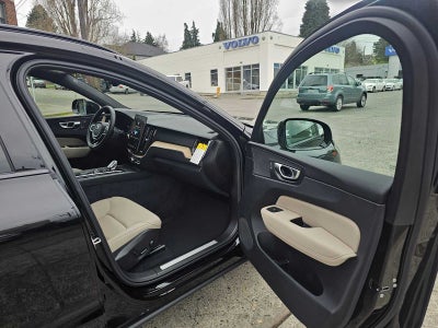 2026 Volvo XC60 Core