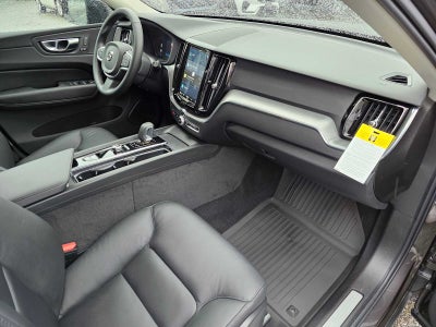 2025 Volvo XC60 Core