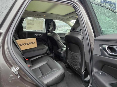 2025 Volvo XC60 Core