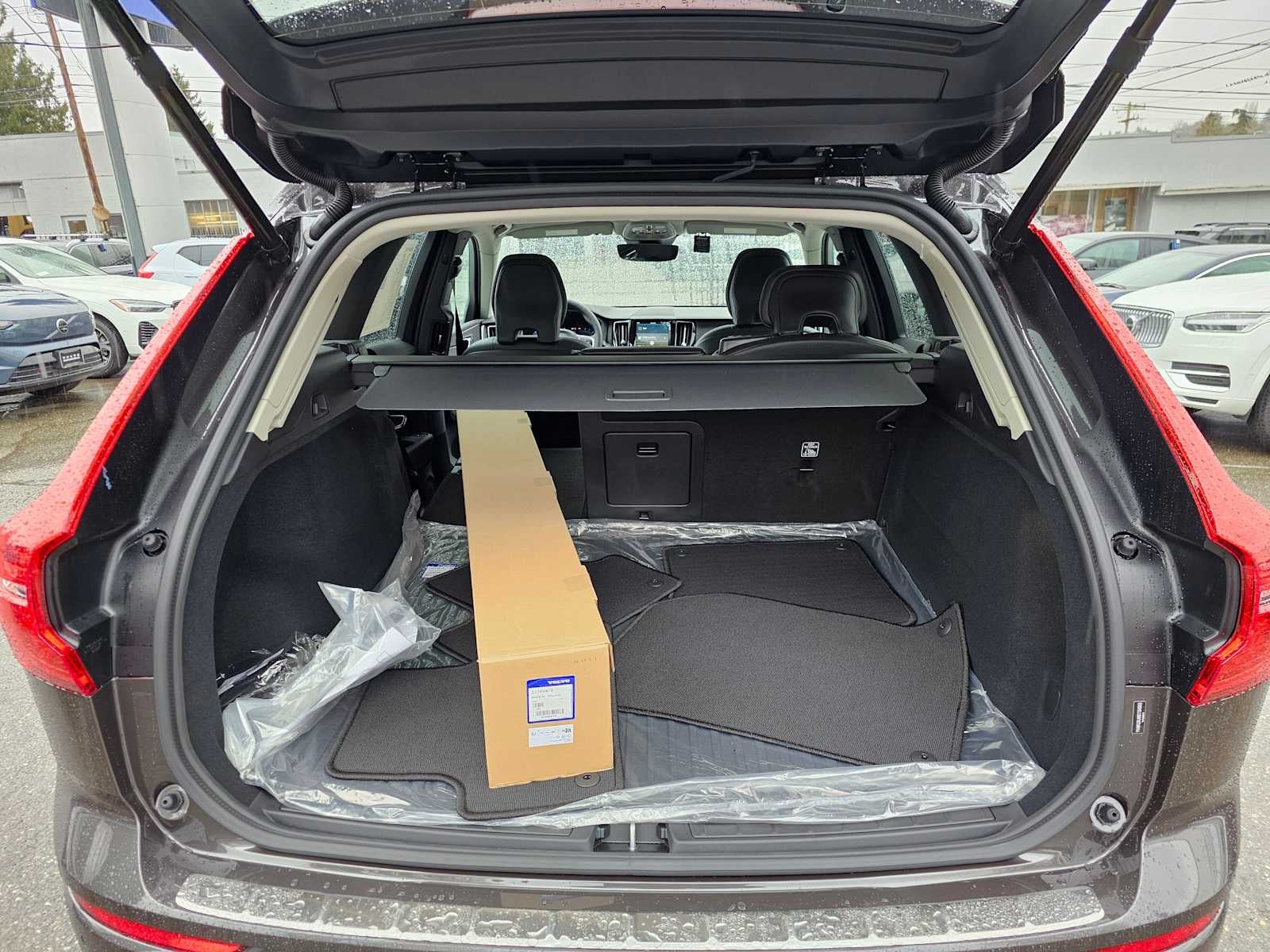 2025 Volvo XC60 Core