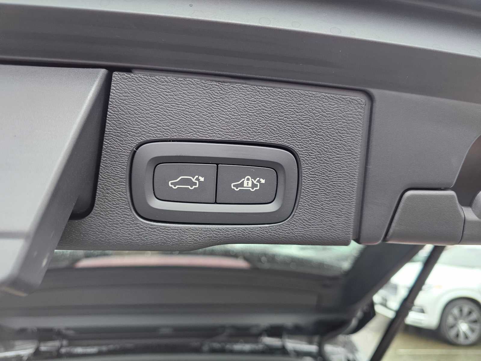 2025 Volvo XC60 Core