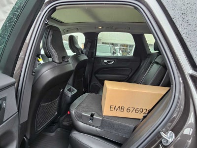 2025 Volvo XC60 Core