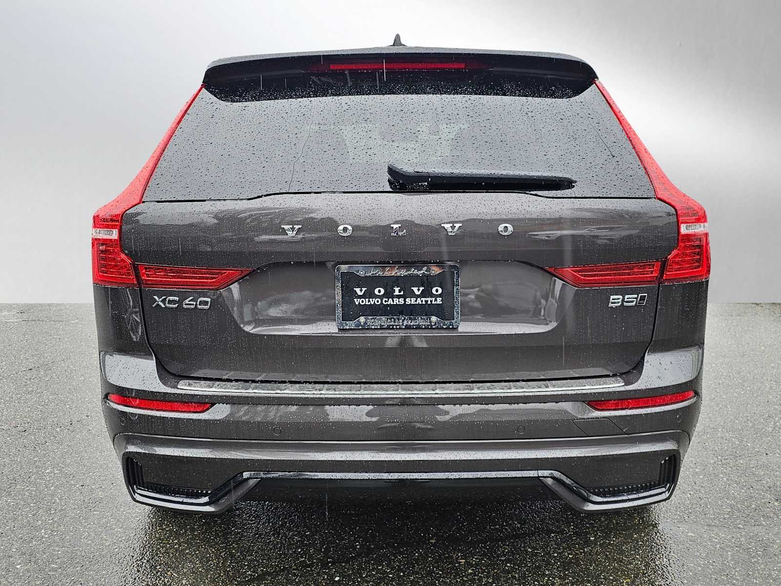 2025 Volvo XC60 Core