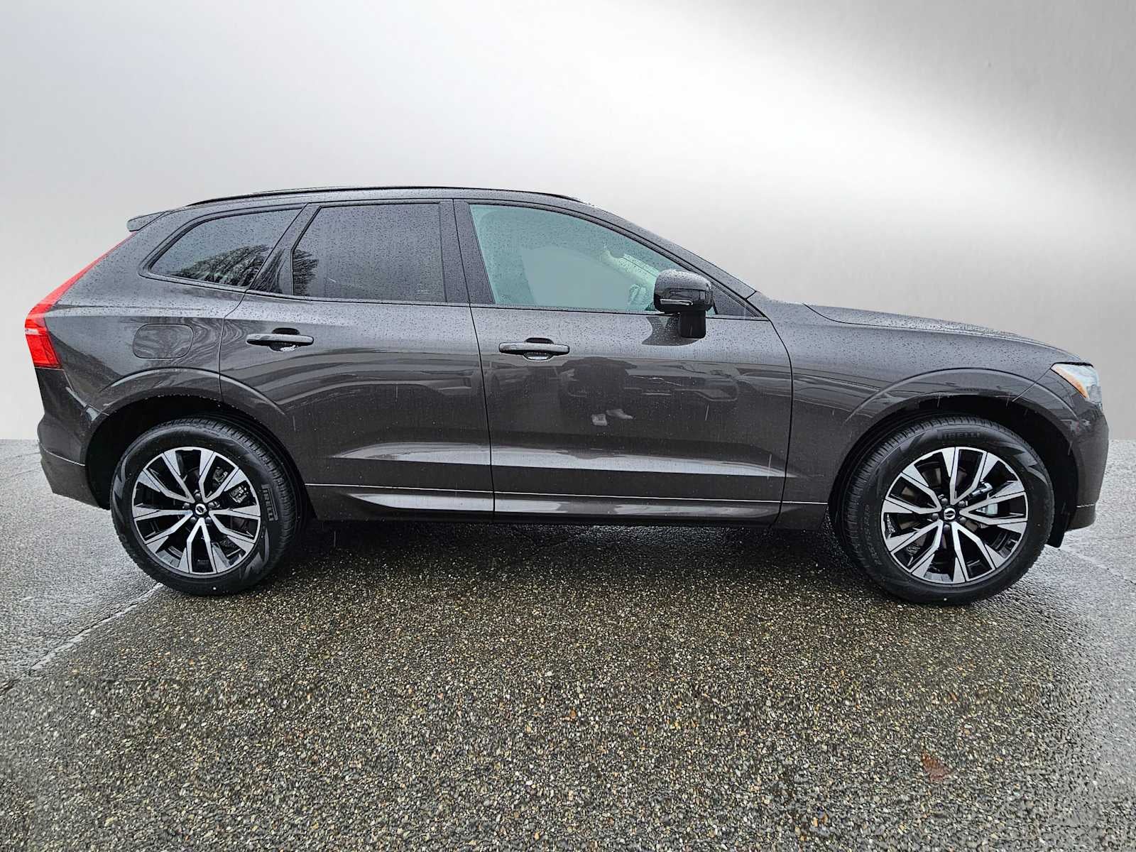 2025 Volvo XC60 Core