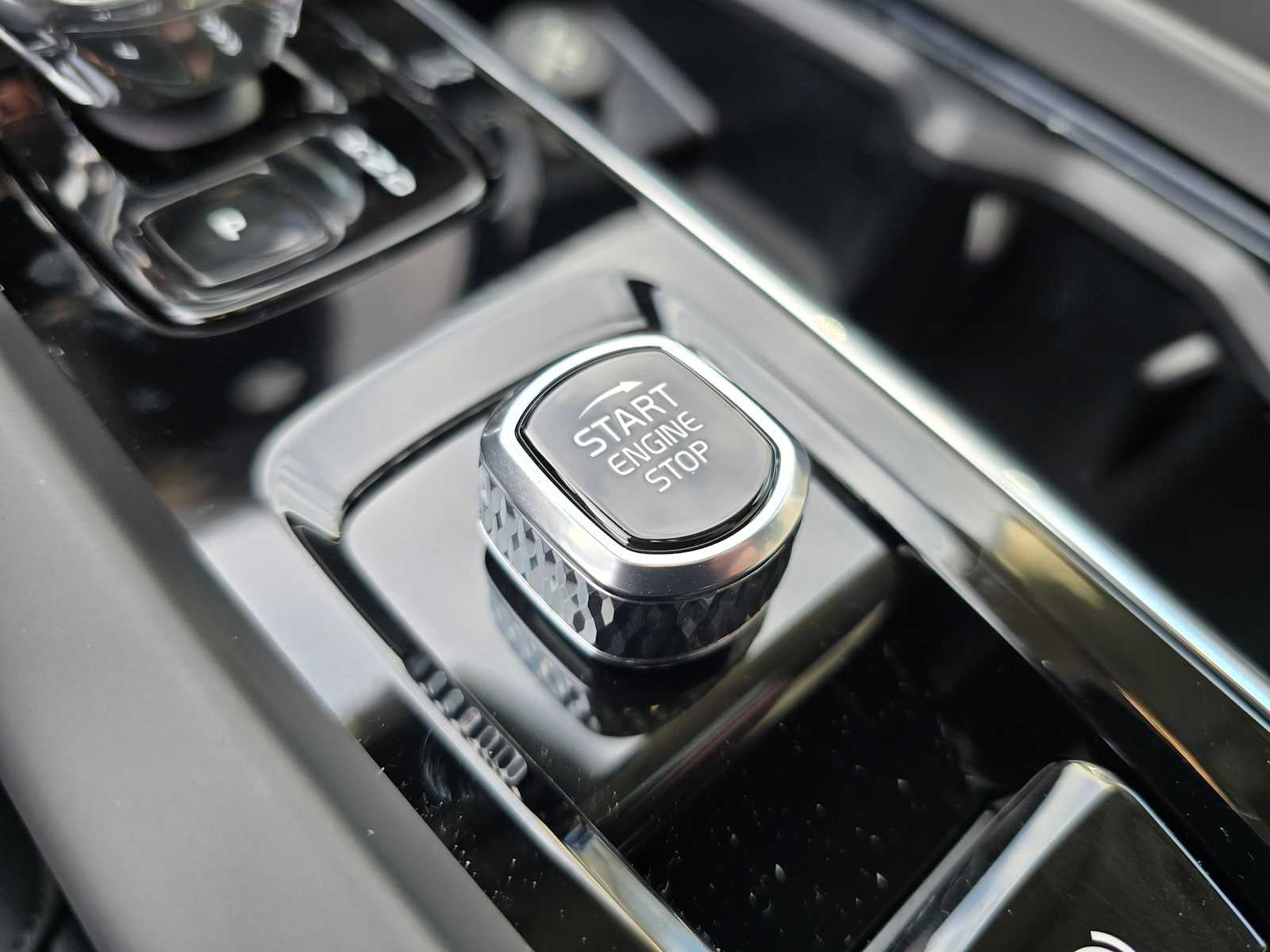 2026 Volvo XC60 Core