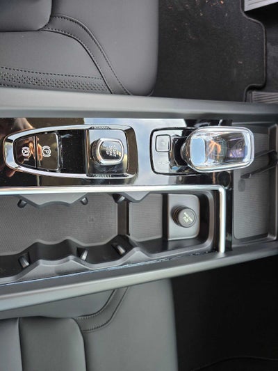 2026 Volvo XC60 Core