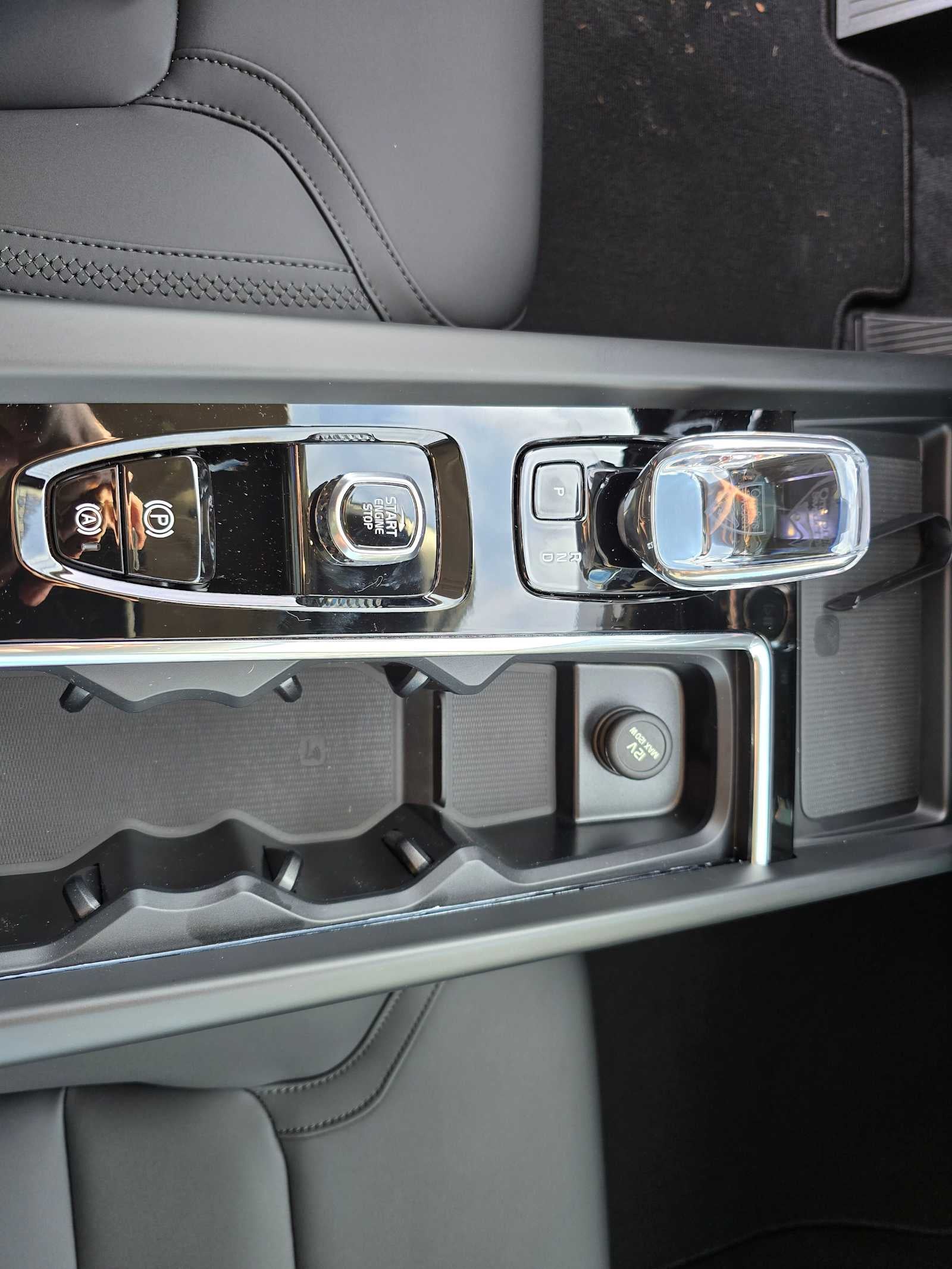 2026 Volvo XC60 Core
