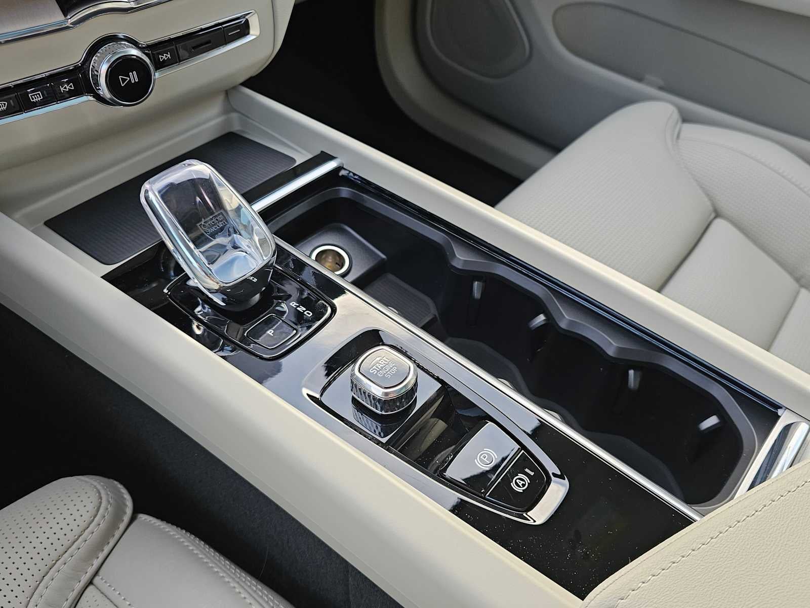 2026 Volvo XC60 Ultra