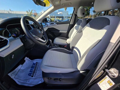 2026 Volkswagen Taos SE