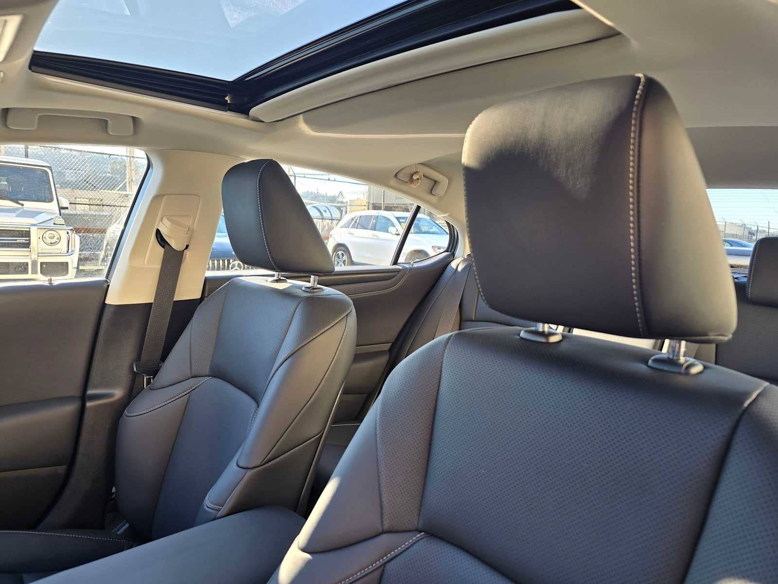 2025 Lexus ES ES 300h