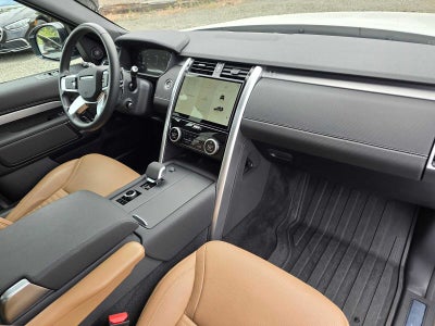 2025 Land Rover Discovery Dynamic SE
