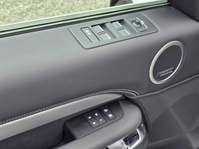 2025 Land Rover Discovery Dynamic SE