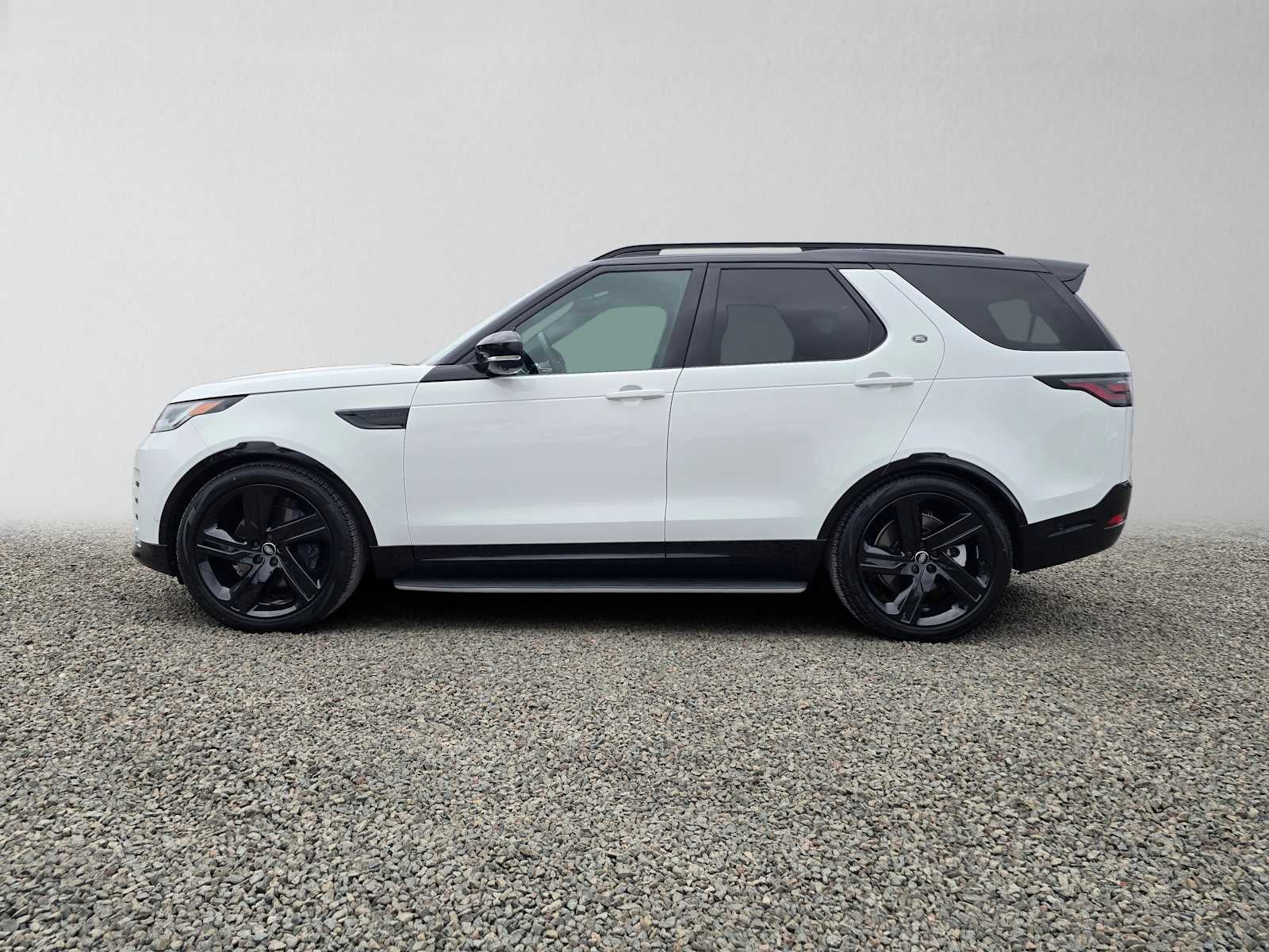 2025 Land Rover Discovery Dynamic SE