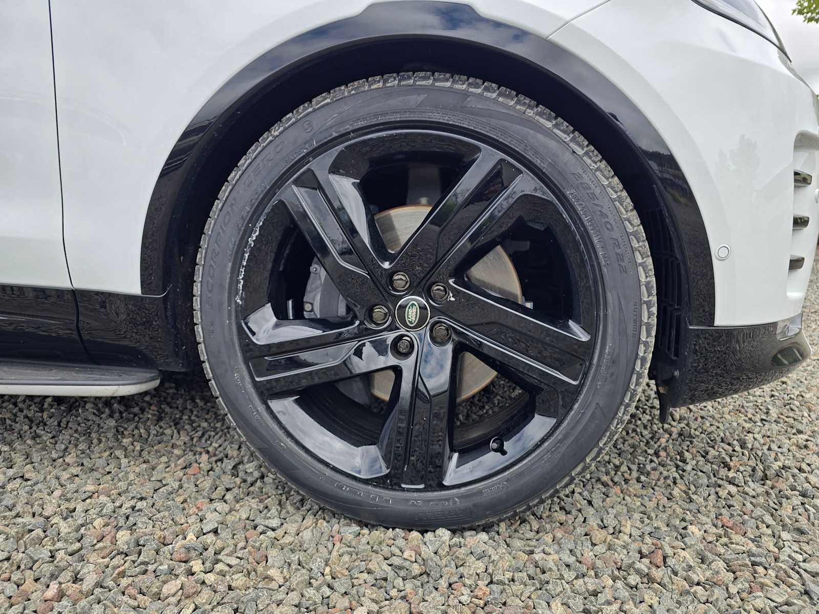 2025 Land Rover Discovery Dynamic SE