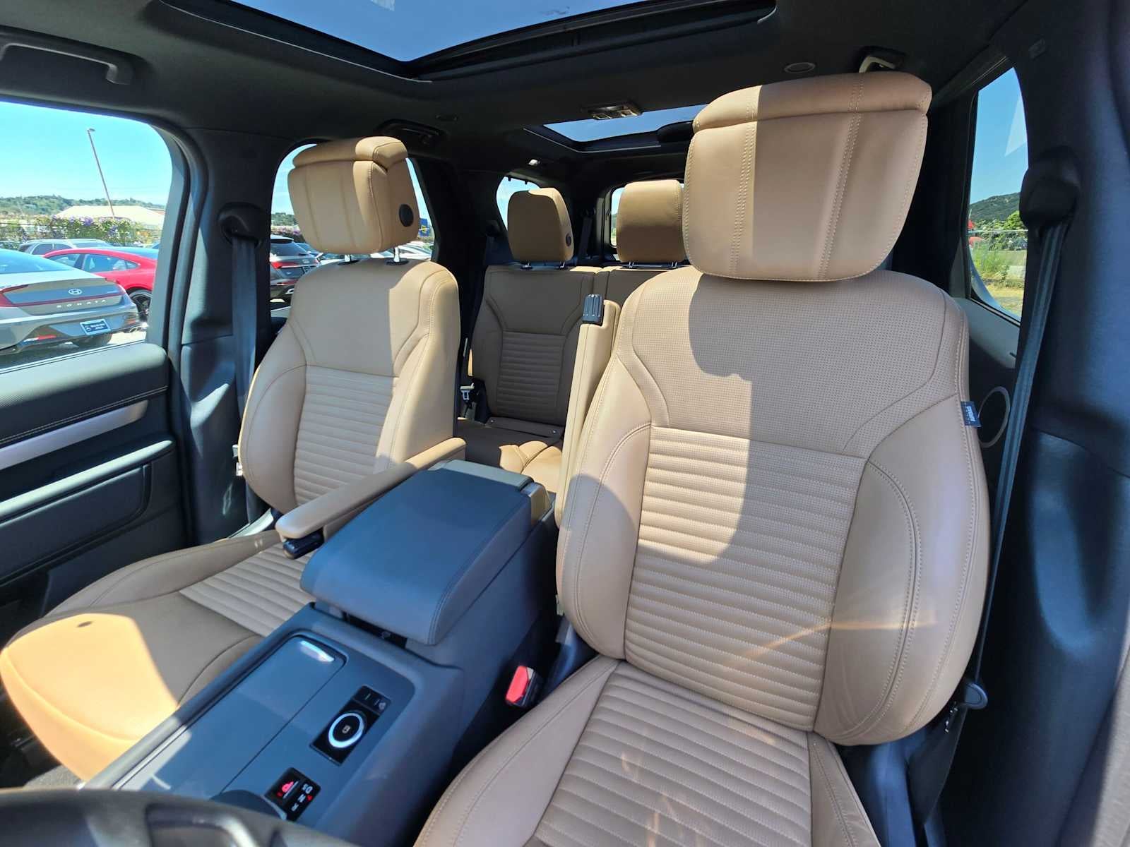 2025 Land Rover Discovery Dynamic SE