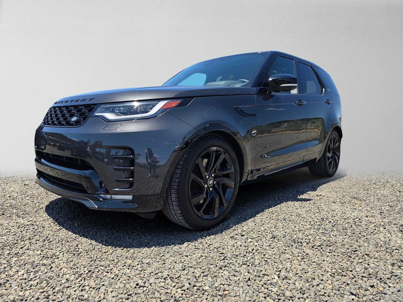 2025 Land Rover Discovery Dynamic SE