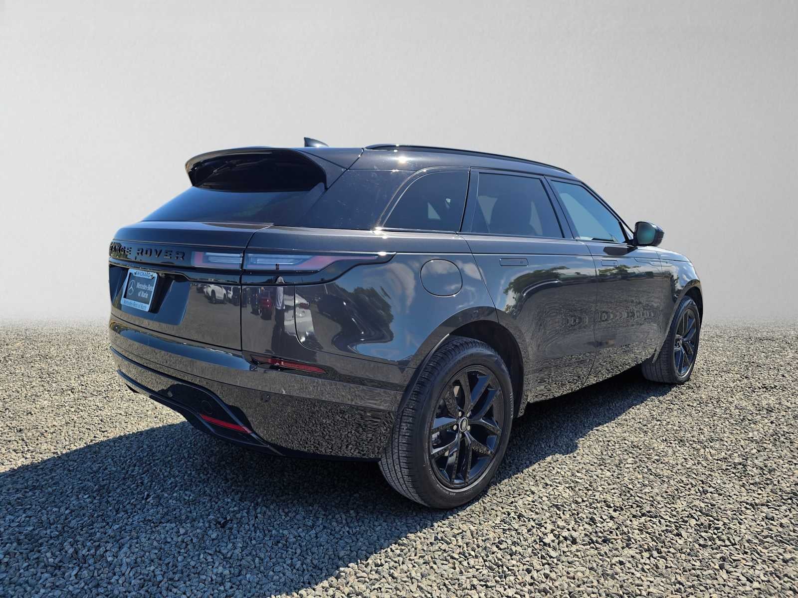 2025 Land Rover Range Rover Velar Dynamic SE