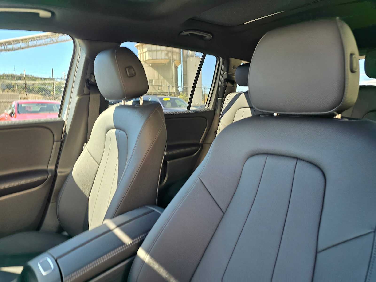 2025 Mercedes-Benz GLB GLB 250