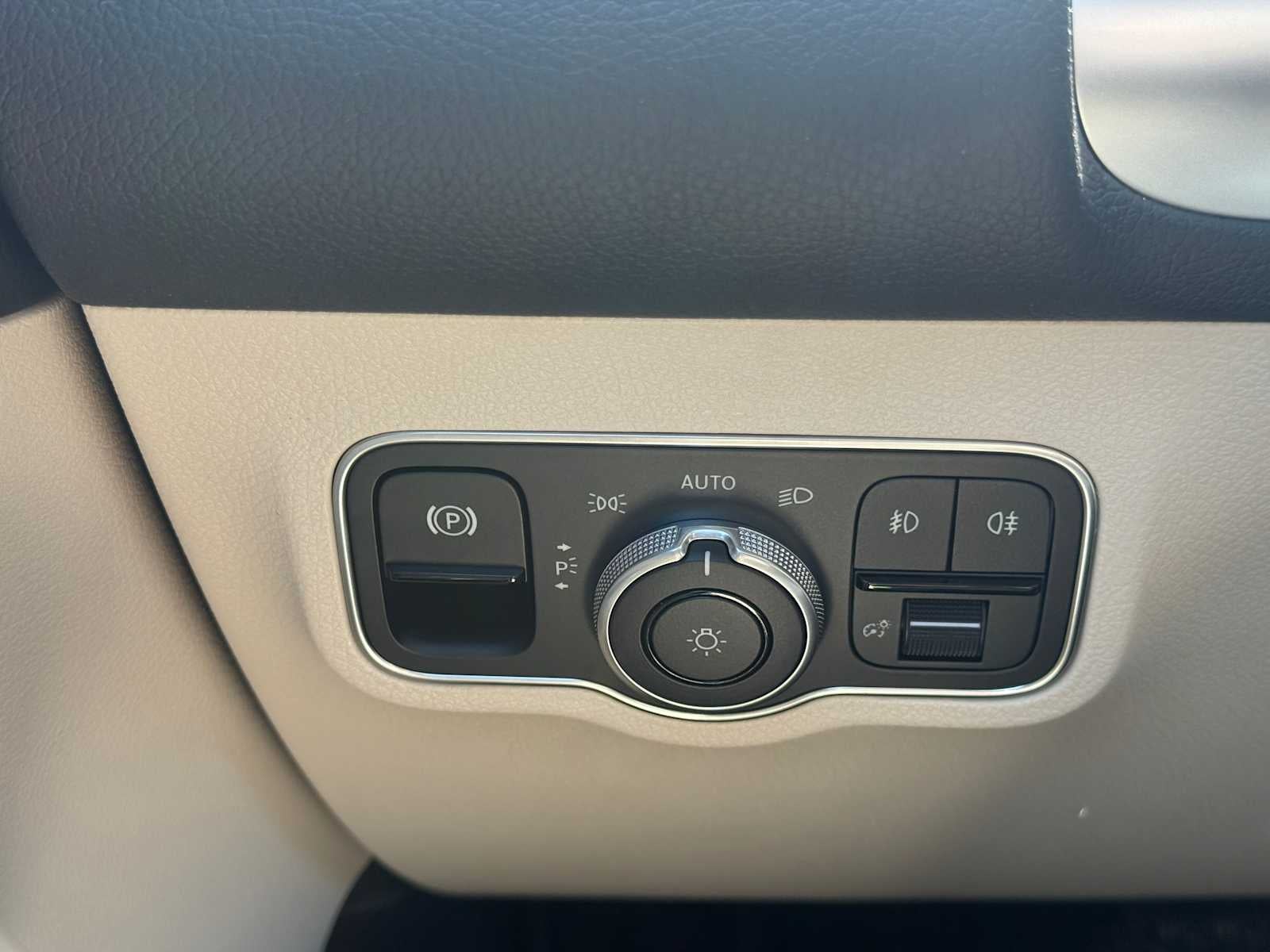 2025 Mercedes-Benz GLB GLB 250