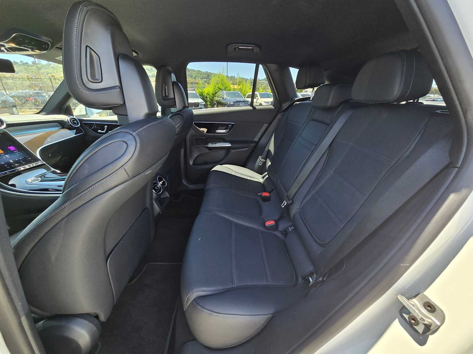 2025 Mercedes-Benz GLC 300 SUV