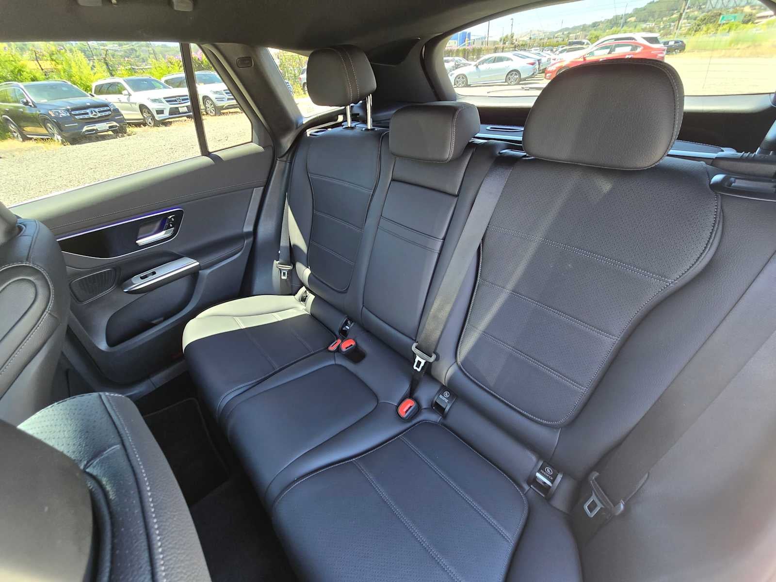 2025 Mercedes-Benz GLC 300 SUV