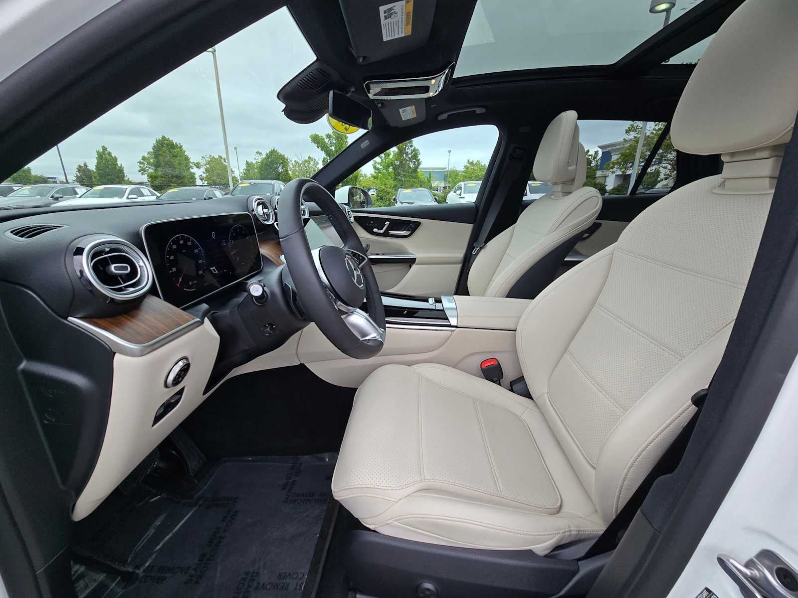 2025 Mercedes-Benz GLC 300 4MATIC® SUV