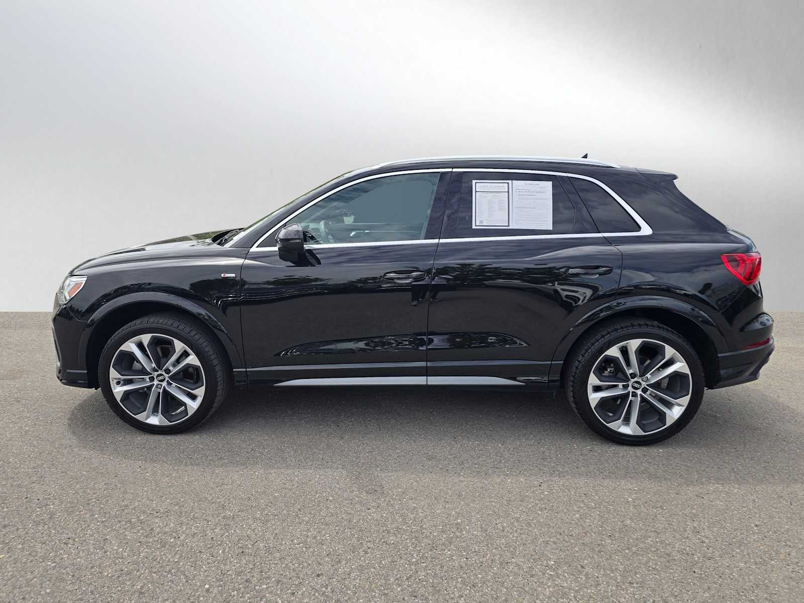 2021 Audi Q3 S line Premium Plus