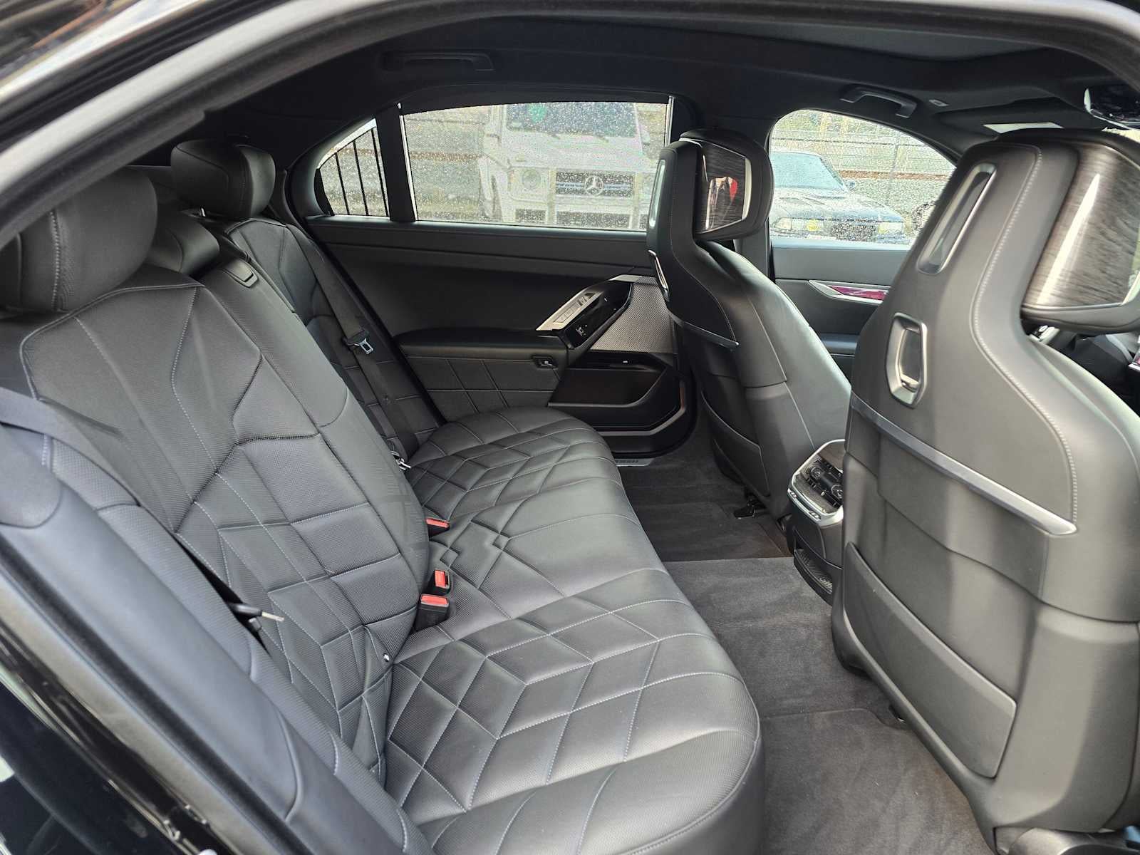2024 BMW 740i 740i