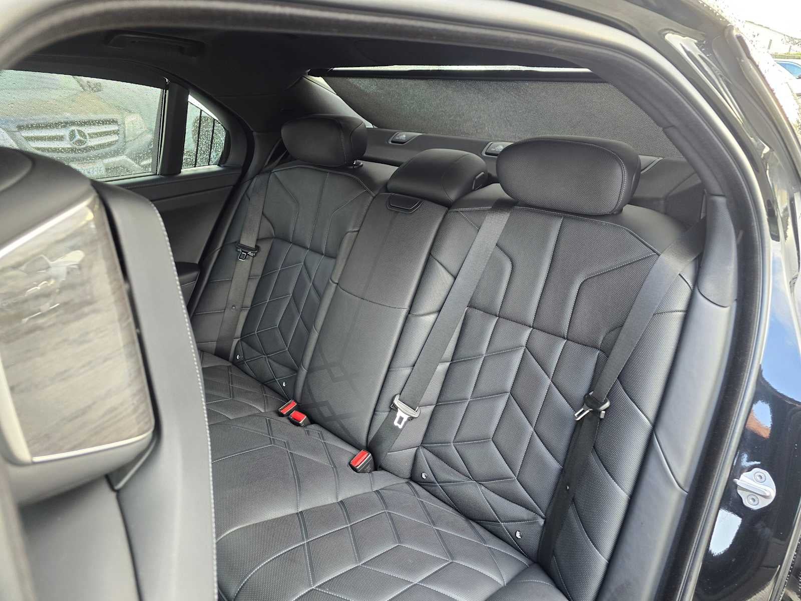 2024 BMW 740i 740i