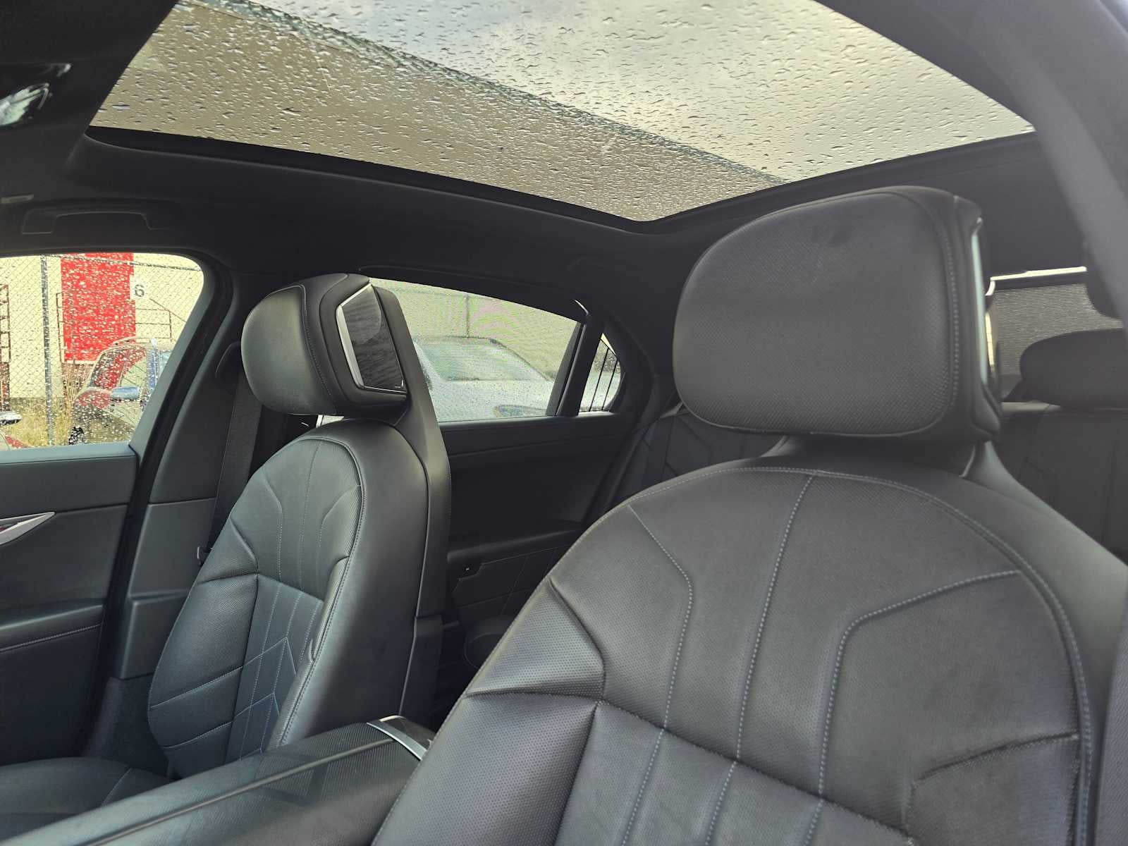 2024 BMW 740i 740i
