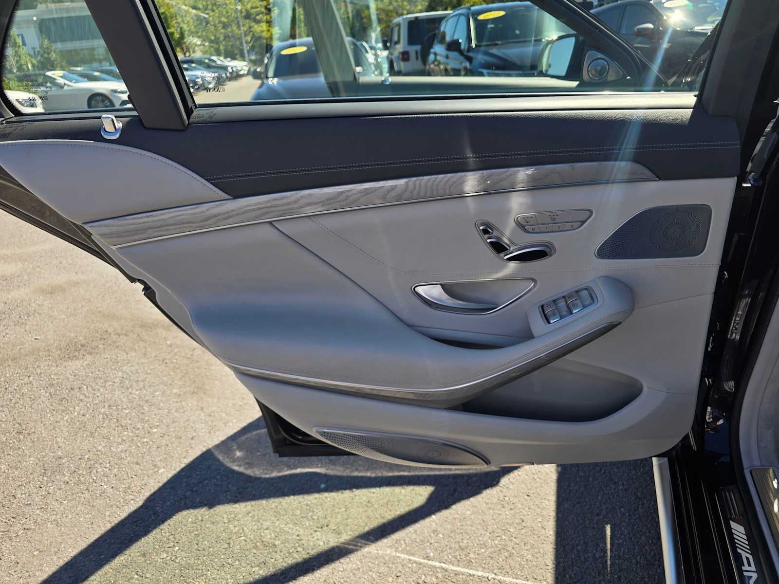 2014 Mercedes-Benz S 63 AMG® 4dr Sdn 4MATIC®