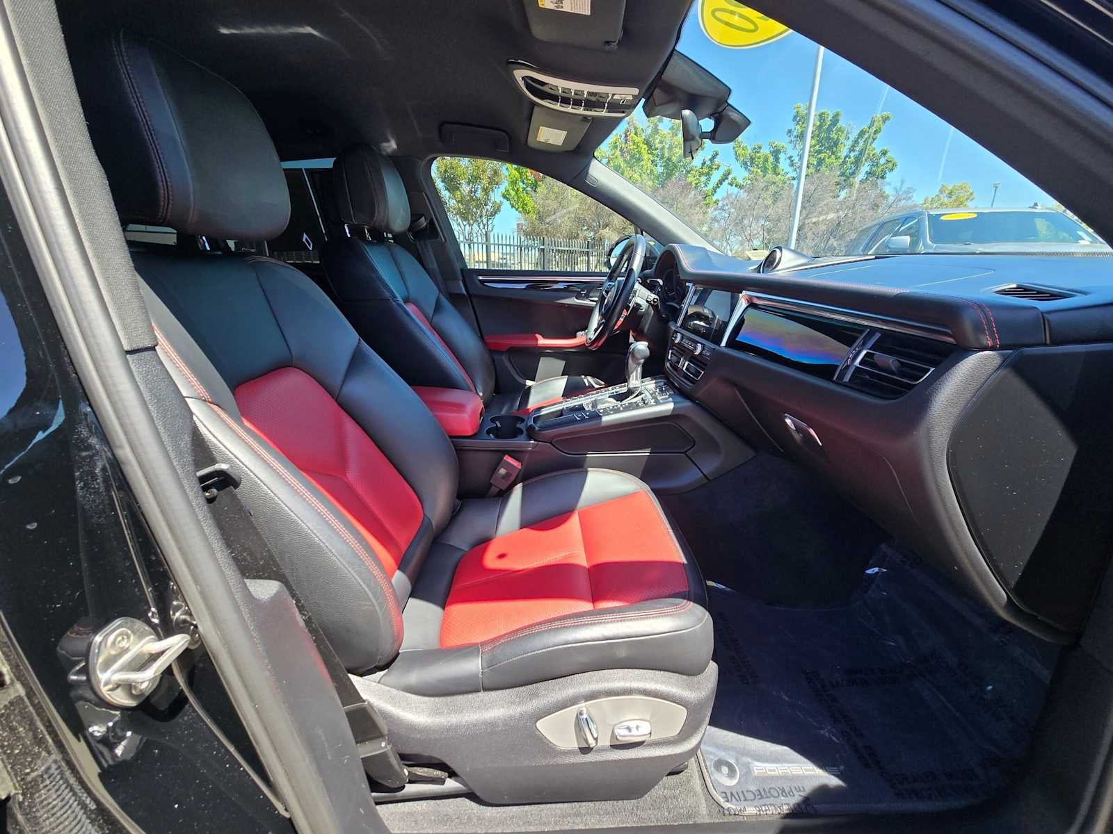 2020 Porsche Macan AWD