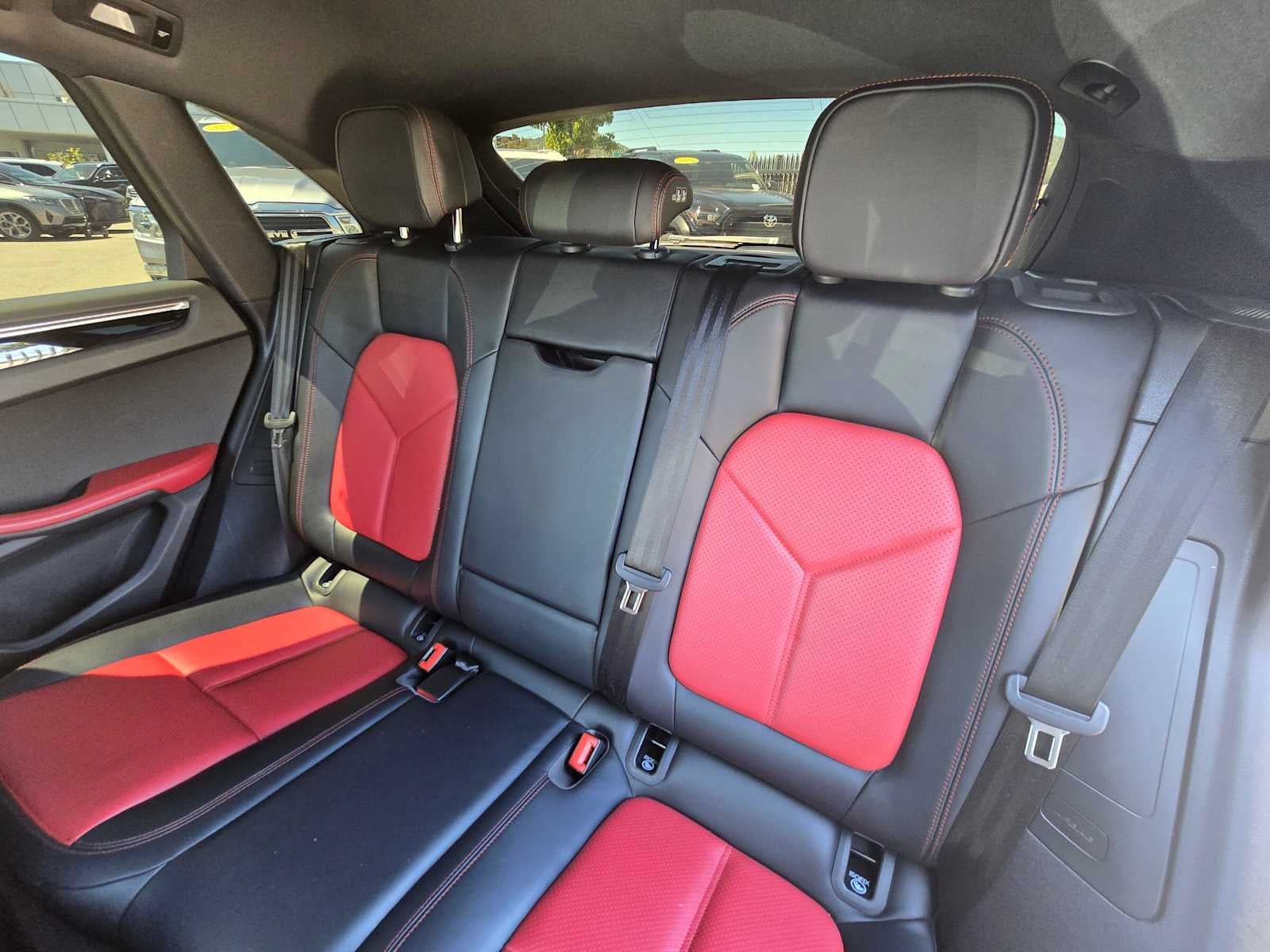 2020 Porsche Macan AWD