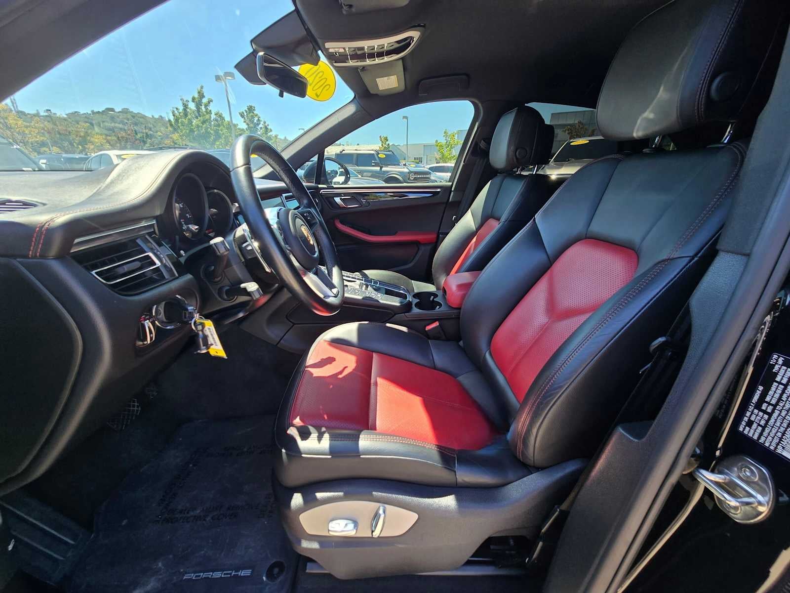 2020 Porsche Macan AWD